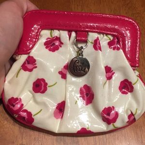 Small Vera Bradly magnet clutch